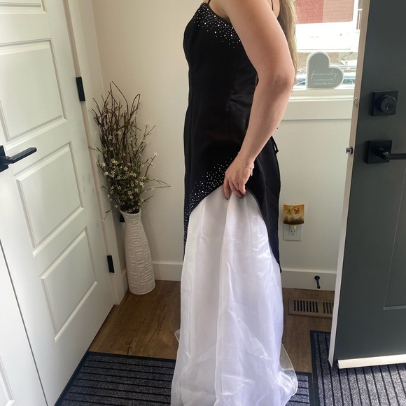 Onyx Nite Grad Dress - Picture 3 of 7